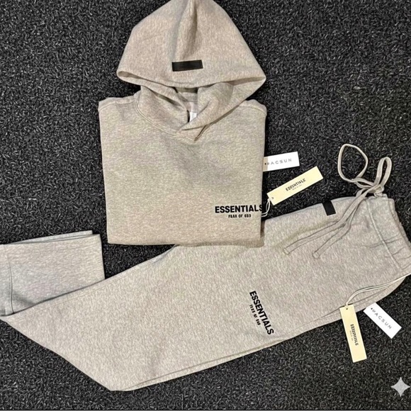 Essentials medium dark oat set hoodie n Pants